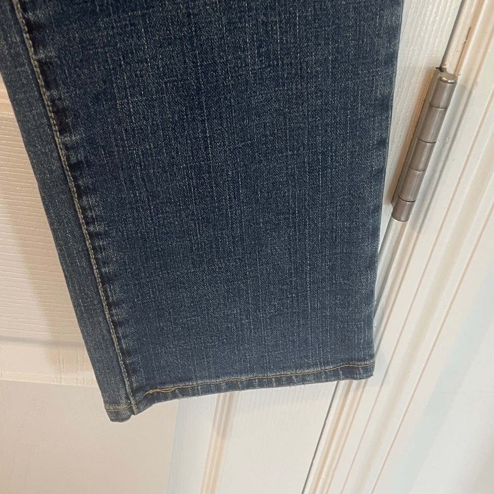 Levi's Women's Straight-Leg Jeans - Blue Wash in size 12 Short - Picture 5 of 8
